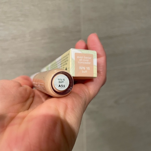 NEW Clinique WN16 buff even better concealer - Picture 2 of 6